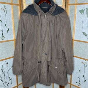 The VTG Braetan Women's Outwear Tan Lined Windbreaker Coat Size XL